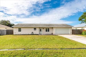 1972 SE Esterbrook Street, Port Saint Lucie, FL 34983 - MLS#R11150978