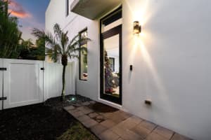 820 NE 7th Avenue, Delray Beach, FL 33483 - MLS#R11151003