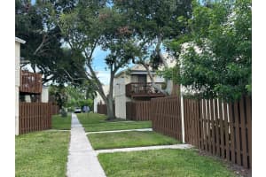 631 Executive Center Drive K101, West Palm Beach, FL 33401 - MLS#R11151007