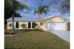 2358 SE Heathwood Circle, Port Saint Lucie, FL 34952 - MLS#R11151015