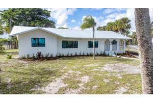 4003 S Indian River Drive, Fort Pierce, FL 34982 - MLS#R11151056