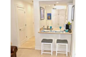 235 Sunrise Avenue 1005, Palm Beach, FL 33480 - MLS#R11151107