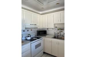 718 Normandy O, Delray Beach, FL 33484 - MLS#R11151110