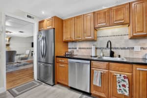 3960 Oaks Clubhouse Drive 504 Pompano Beach, FL 33069 - Off Market