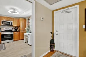 3960 Oaks Clubhouse Drive 504 Pompano Beach, FL 33069 - Off Market