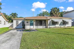 105 NE 2nd Place, Dania Beach, FL 33004 - MLS#R11151169