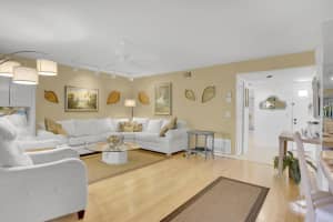 5881 Parkwalk Drive, Boynton Beach, FL 33472 - MLS#R11151170