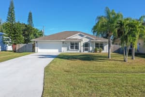 2793 SE Eagle Drive, Port St Lucie, FL 34984 - MLS#R11151226