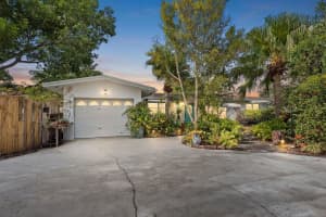 204 E Arbor Avenue, Port Saint Lucie, FL 34952 Sold 02/13/26