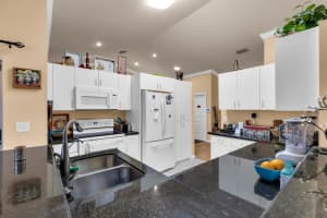 9066 Parragon Way Way, Boynton Beach, FL 33472 - MLS#R11151501