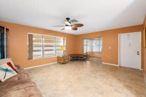 626 Pines Knoll Drive, Fort Pierce, FL 34982 - MLS#R11151577