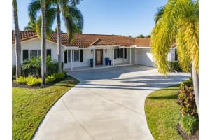 7025 Pine Tree Lane, Lake Clarke Shores, FL 33406 - MLS#R11151588