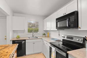 1300 Seaway Drive, Fort Pierce, FL 34949 - MLS#R11151673