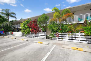 326 Pine Street, Lantana, FL 33462 - MLS#R11151789