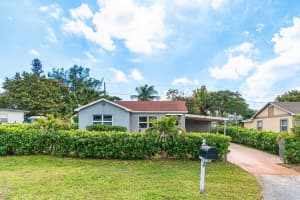 930 43rd Street, West Palm Beach, FL 33407 - MLS#R11151952