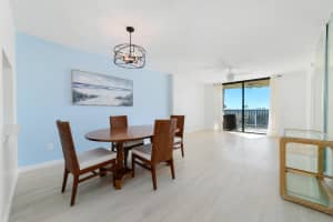 896 Federal Highway, Lantana, FL 33462 - MLS#R11152073