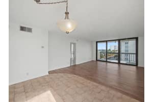 4800 Bayview Drive, Fort Lauderdale, FL 33308 - MLS#R11152253