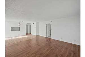 4800 Bayview Drive, Fort Lauderdale, FL 33308 - MLS#R11152253