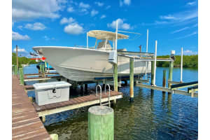 8001 Pilots Cove Terrace, Hobe Sound, FL 33455 Sold 02/02/26