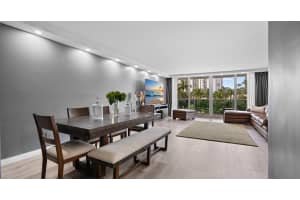 100 Bayview Drive, Sunny Isles Beach, FL 33160 - MLS#R11152306