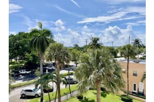 15 Golfview Road, Lake Worth Beach, FL 33460 - MLS#R11152542