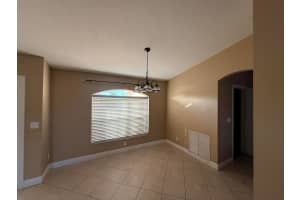 685 Hoffenberg Ave Avenue, Port Saint Lucie, FL 34953 - MLS#R11152598