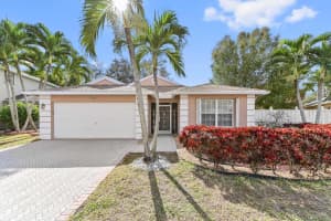 1718 Sawgrass Circle, Greenacres, FL 33413 - MLS#R11152599