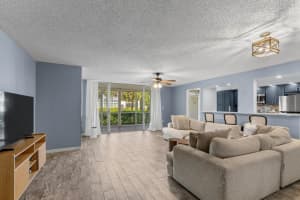 110 Half Moon Circle, Hypoluxo, FL 33462 - MLS#R11152629