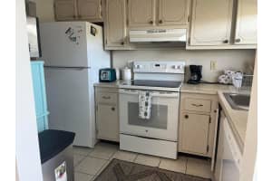 1638 Embassy Drive, West Palm Beach, FL 33401 - MLS#R11152641