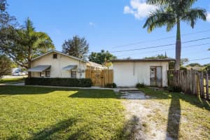3858 Lakewood Road, Palm Springs, FL 33461 - MLS#R11152732
