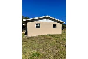 1414 Avenue I A, Fort Pierce, FL 34950, Fort Pierce, FL 34950 - MLS#R11152735