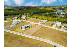135 SE Via Lago Garda, Port St. Lucie, FL 34952, Port Saint Lucie, FL 34952 - MLS#R11152737