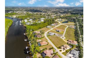 135 SE Via Lago Garda, Port St. Lucie, FL 34952, Port Saint Lucie, FL 34952 - MLS#R11152737