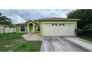 6122 E Deville Circle, Port Saint Lucie, FL 34986 - MLS#R11152752