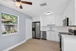 312 Greenbrier Drive, Palm Springs, FL 33461 - MLS#R11152879