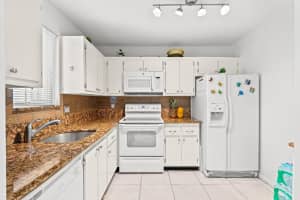 2538 Boundbrook Drive, Palm Springs, FL 33406 - MLS#R11152903