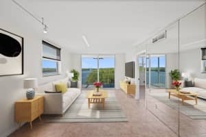 689 6th Court, Boynton Beach, FL 33435 - MLS#R11152937