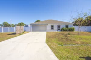 159 Milburn Circle, Port Saint Lucie, FL 34953 - MLS#R11152955