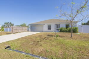 159 Milburn Circle, Port Saint Lucie, FL 34953 - MLS#R11152955