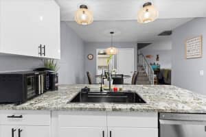 2704 27th Way, West Palm Beach, FL 33407 - MLS#R11153027