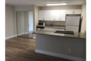 641 Executive Center Drive, West Palm Beach, FL 33401 - MLS#R11153045