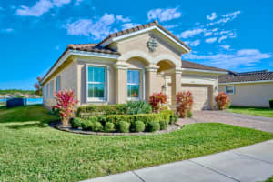 1774 Berkshire Circle, Vero Beach, FL 32968 - MLS#R11153168