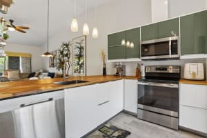 1032 Lakes Drive, Deerfield Beach, FL 33064 - MLS#R11153212