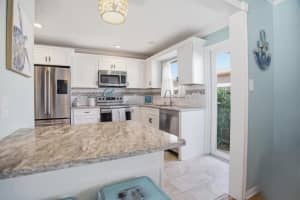 525 L Street, Lake Worth Beach, FL 33460 - MLS#R11153229