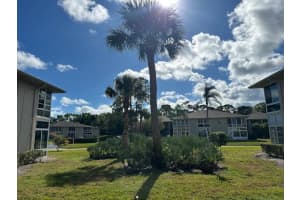 14 Lake Vista Trail, Port Saint Lucie, FL 34952 Sold 02/20/26