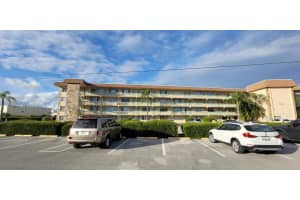 300 Village Green Circle, Palm Springs, FL 33461 - MLS#R11153288