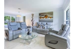 253 Davis Road, Palm Springs, FL 33461 - MLS#R11153346