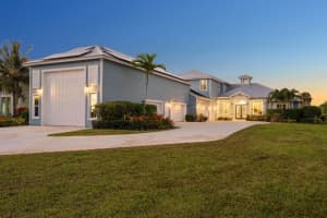 2441 North Lookout Boulevard, Port Saint Lucie, FL 34984 - MLS#R11153500