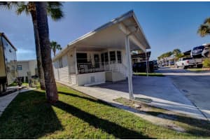 6672 54th Street, Okeechobee, FL 34974 - MLS#R11153510