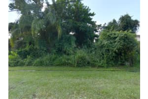 232 Crescent Avenue, Port Saint Lucie, FL 34984 - MLS#R11153571